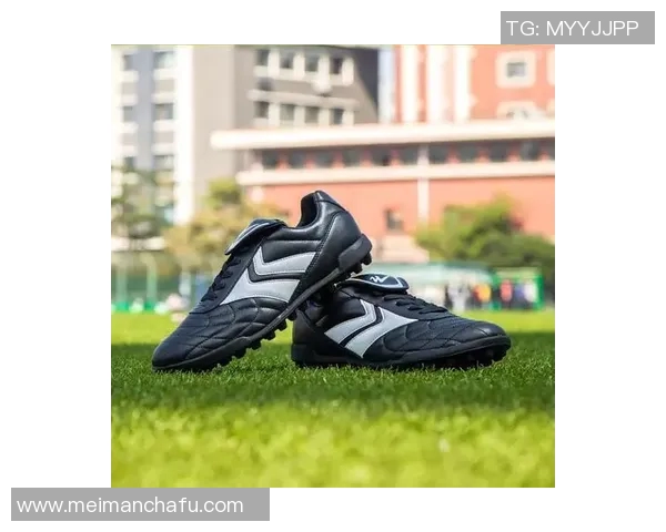 足球明星们的AJ鞋款时尚搭配解析与球场表现的完美结合