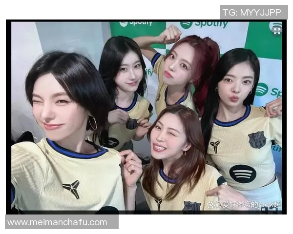 足球明星更爱女团还是球员揭秘他们的真实选择与偏好 足球明星更爱女团还是球员揭秘他们的真实选择与偏好