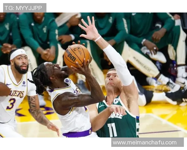 布鲁克洛佩斯:从NBA巨星到篮球战术革新者的精彩旅程 布鲁克洛佩斯:从NBA巨星到篮球战术革新者的精彩旅程